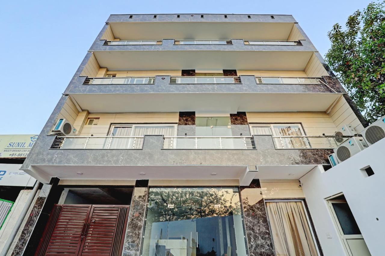 Collection O Hotel Aditya Palace Near Leisure Valley Park Gurgaon Dış mekan fotoğraf